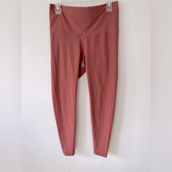 Extra high waisted powersoft hidden pocket leggings - Picture 3 of 8